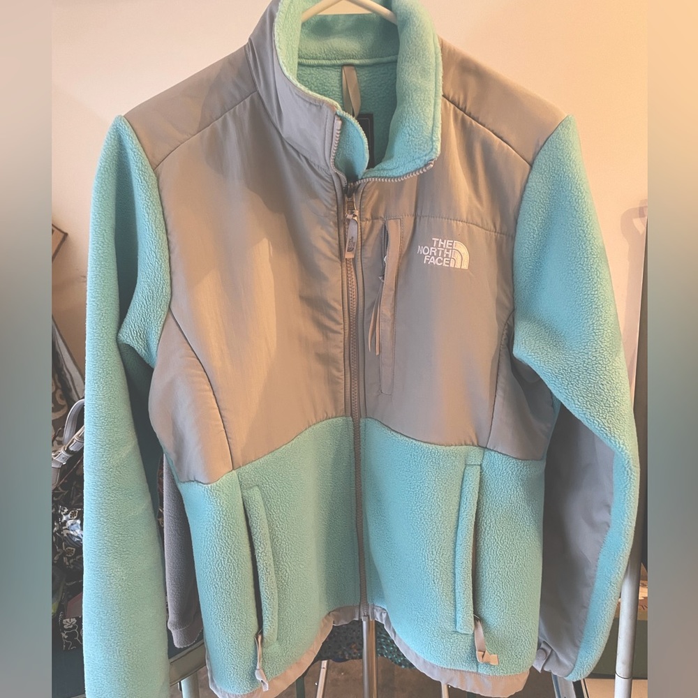 Women’s Denali jacket (like new) size M